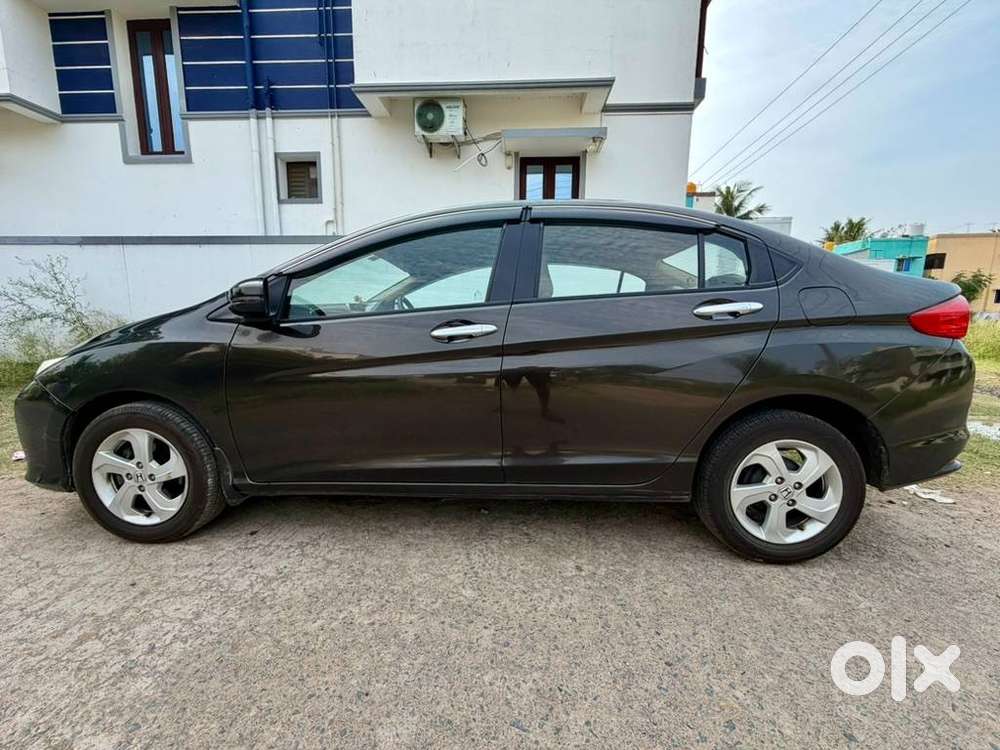 Honda City 4th Gen 1.5 V I-vtec Mt  Golden Brown Metallic