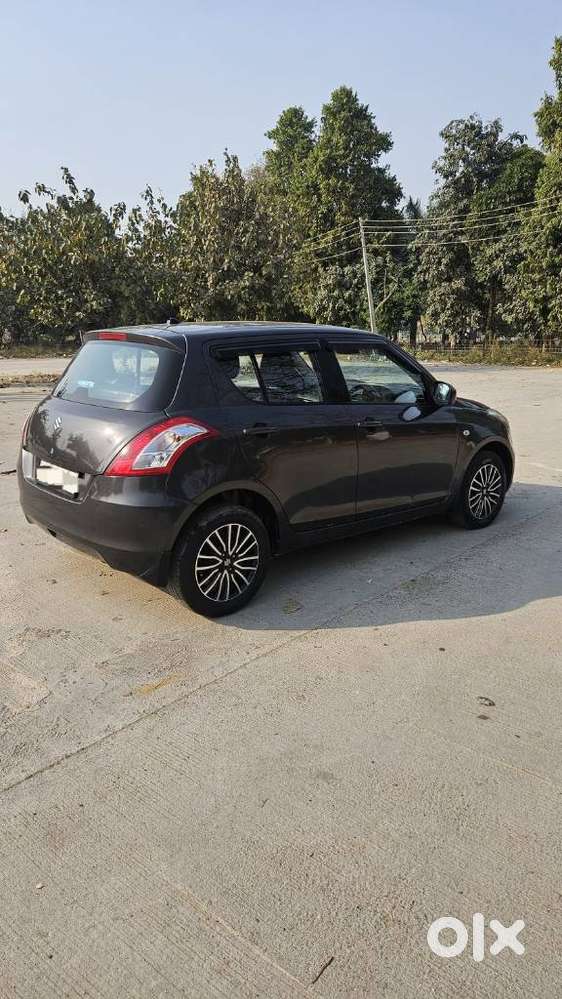 Maruti Suzuki Swift Lxi Option, 2016, Petrol