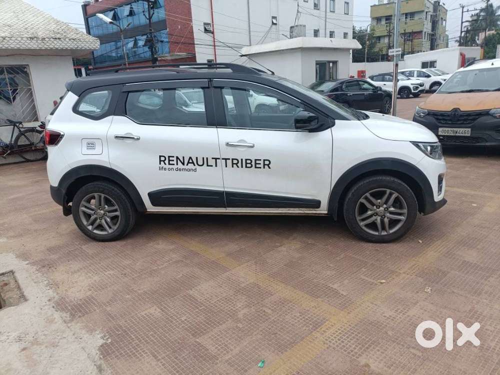 Renault Triber 1.0 Rxz Dual Tone, 2024, Petrol