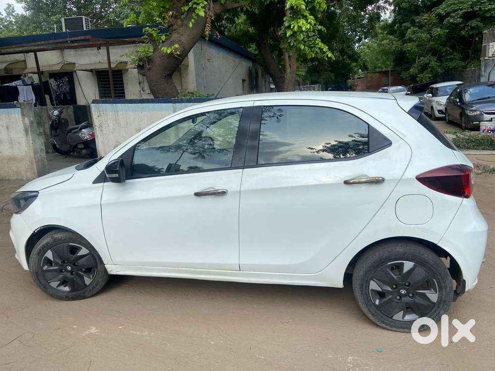 Tata Tiago Petrol Manual 2023