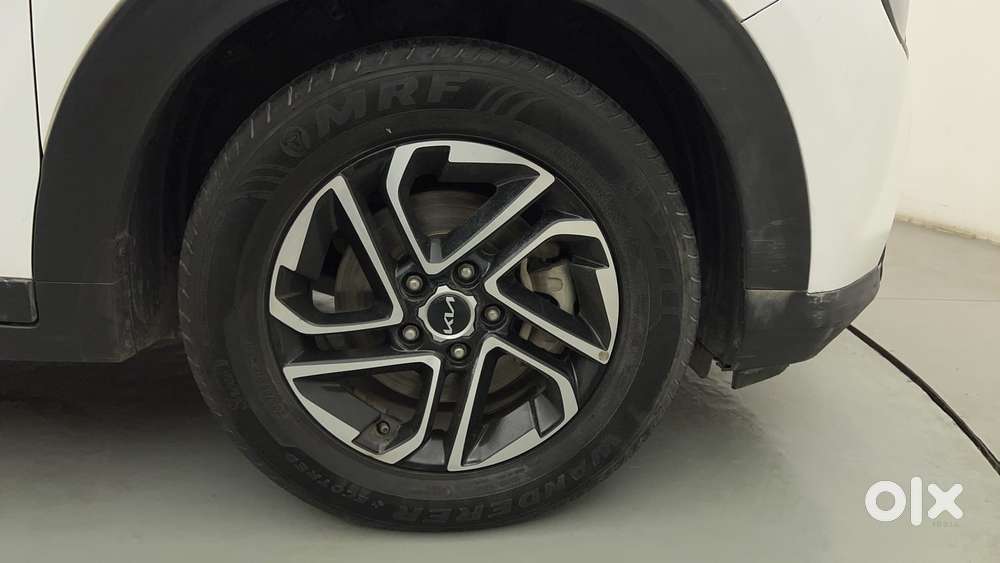Kia Carens 1.4 Luxury Plus 6 Str, 2022, Petrol