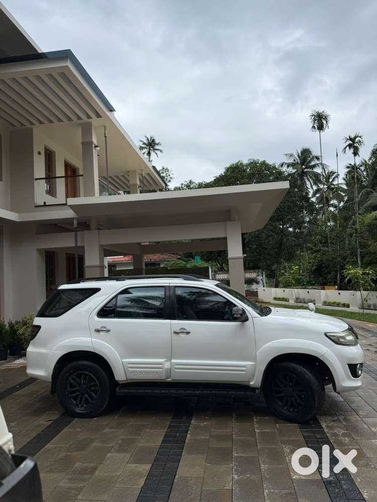 Toyota Fortuner Diesel 2012