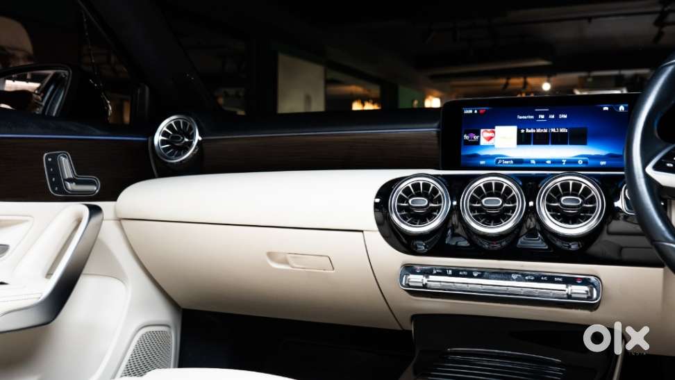 Mercedes-benz A-class Limousine 200, 2023, Petrol