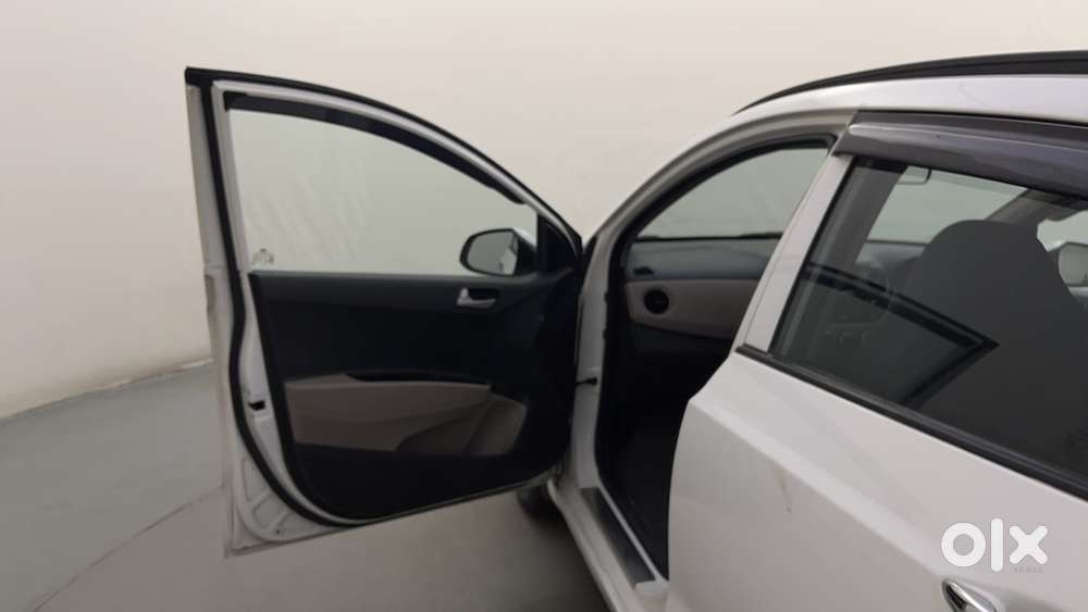 Hyundai Grand I10 1.2 Kappa Asta At Vtvt, 2015, Petrol