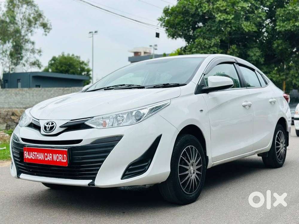 Toyota Yaris J Cvt, 2019, Petrol