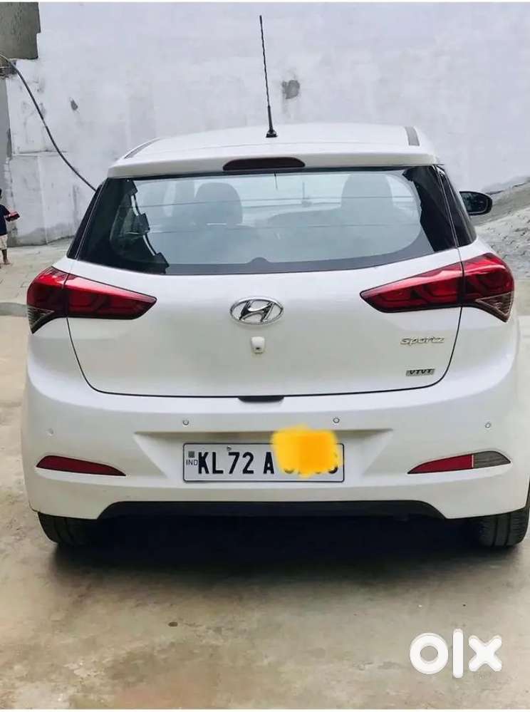 Neat And Clean Hyundai I20  Well Maintained Car For Sale At Wayanad
