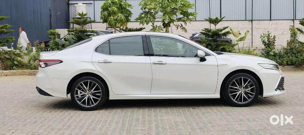 Toyota Camry Hybrid, 2024, Petrol
