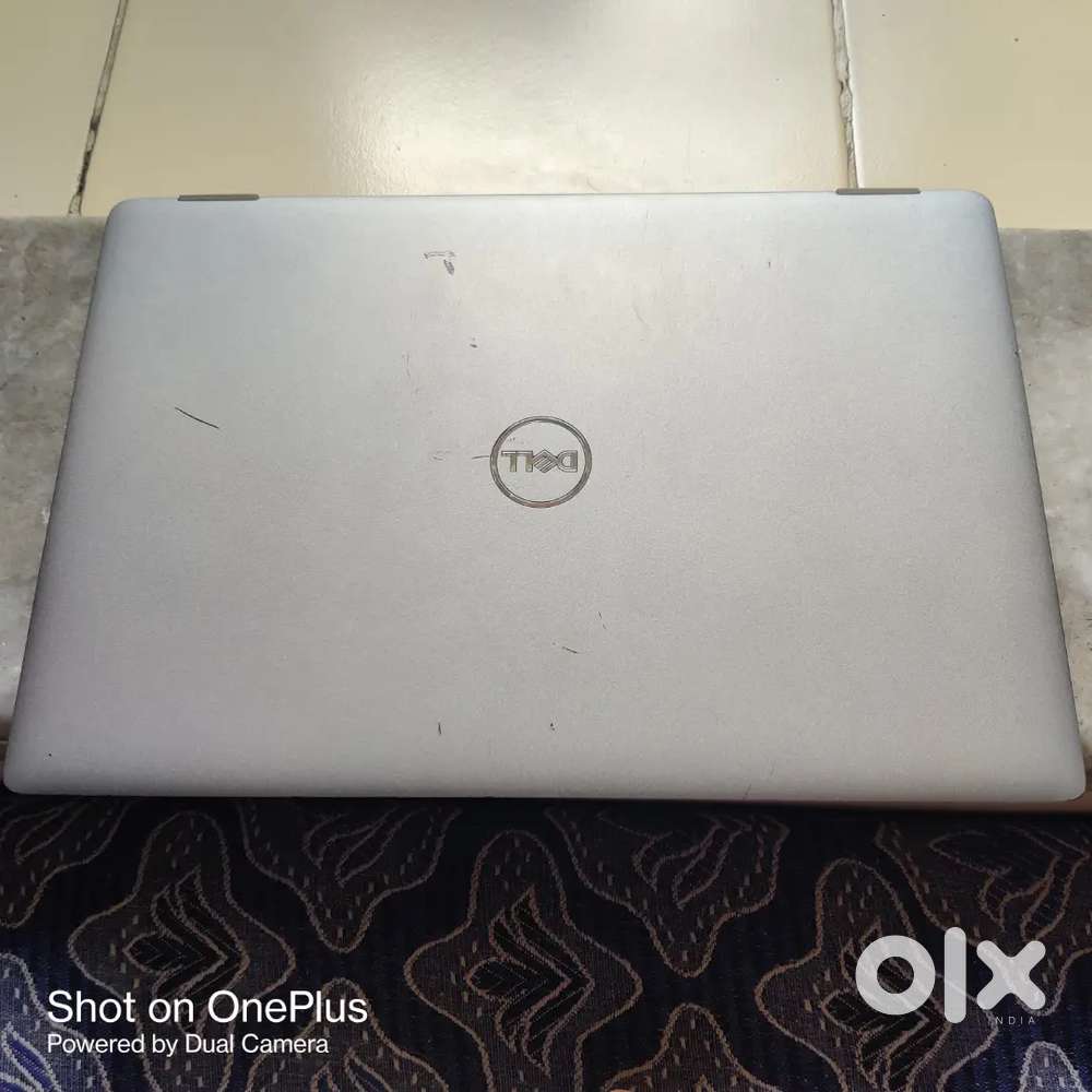 Laptop - Brand DELL latitude 5320 - i5 processor with charger