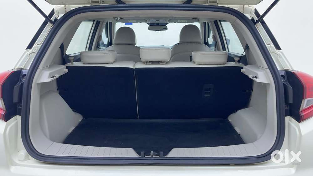 Mahindra Xuv300 1.2 W8 (o) Amt Petrol, 2021, Petrol