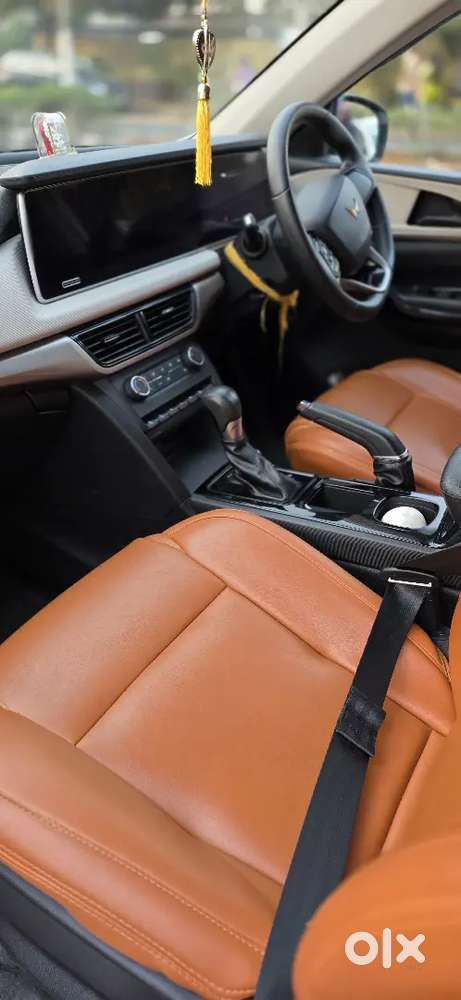 Mahindra Xuv700 2023 Petrol 18000 Km Driven