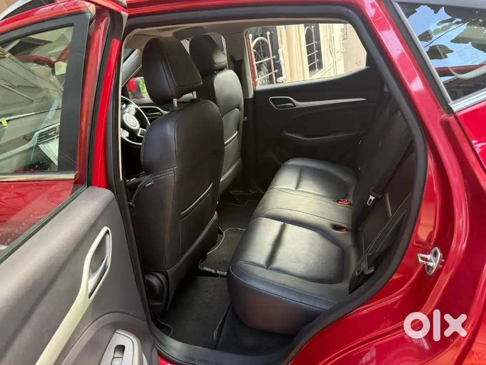 Mg Zs Ev Red