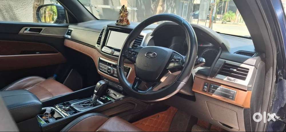 Mahindar Alturas G4 Premium Luxuary Car Tiptop Condition First Owner