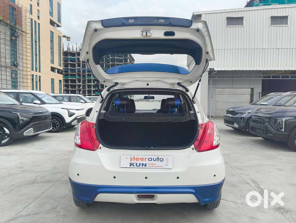 Maruti Suzuki Swift Vxi Abs Bsiv, 2013, Petrol