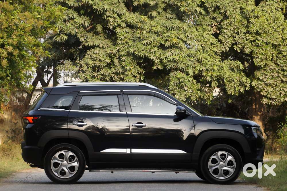 Maruti Suzuki Brezza Vxi At, 2025, Petrol