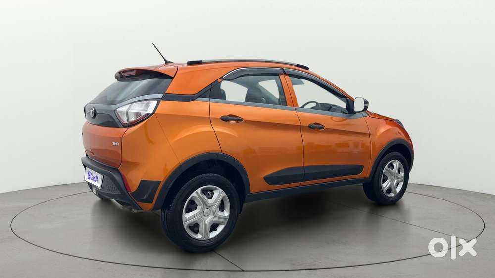 Tata Nexon 1.2 Revotron Xma, 2018, Petrol