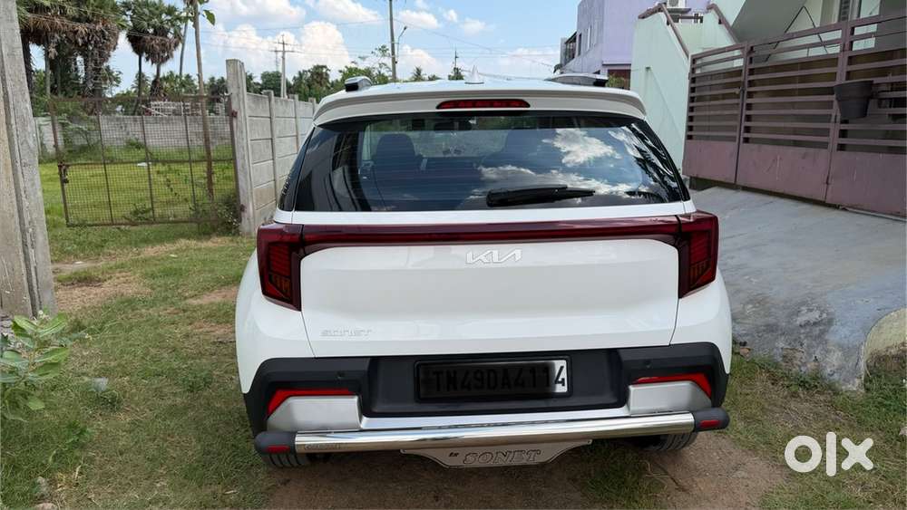 Kia Sonet 2025 Petrol 16000 Km Driven
