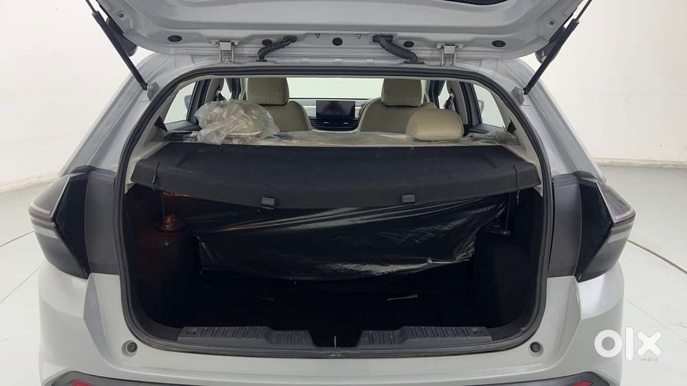 Tata Altroz Xe Petrol, 2025, Petrol