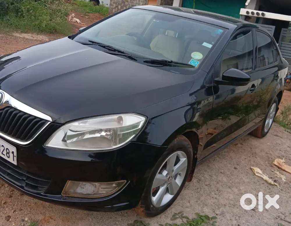 Skoda Rapid 1.5 Elegance 2013
