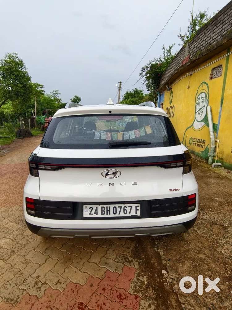 Hyundai New Venue Petrol 2024 Automatic