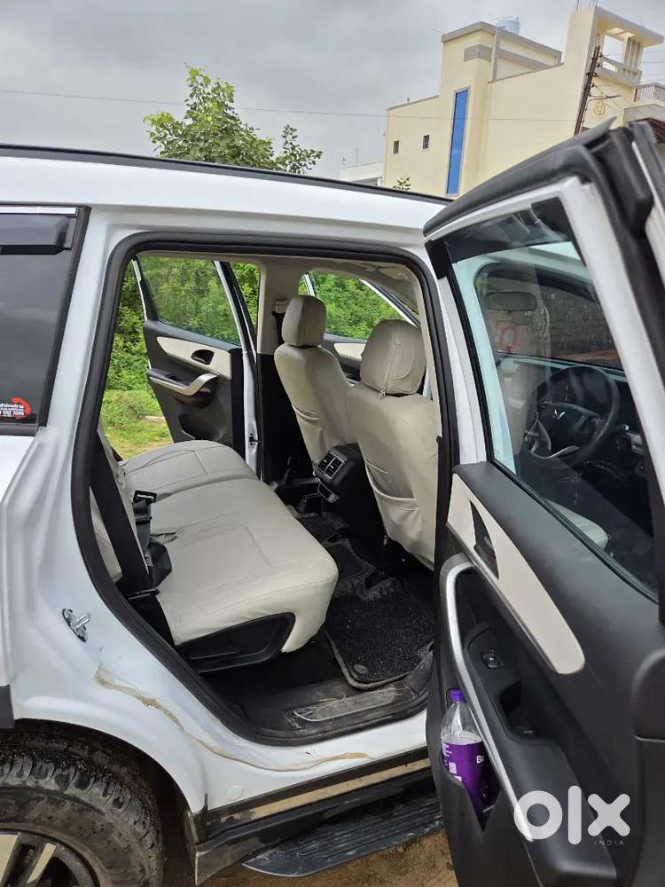 Mahindra Xuv700 Diesel Mt 2025