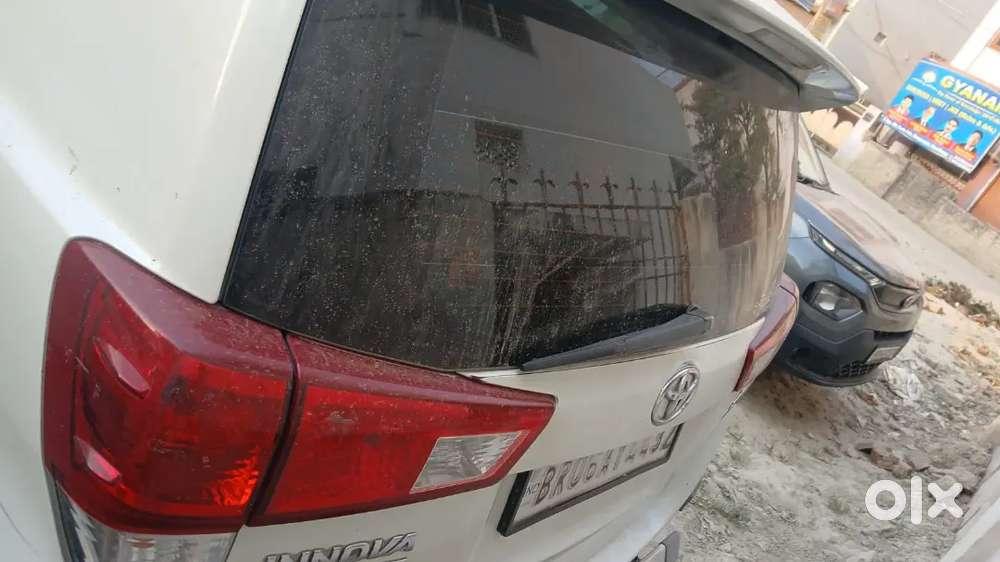 Toyota Innova Crysta 2016
