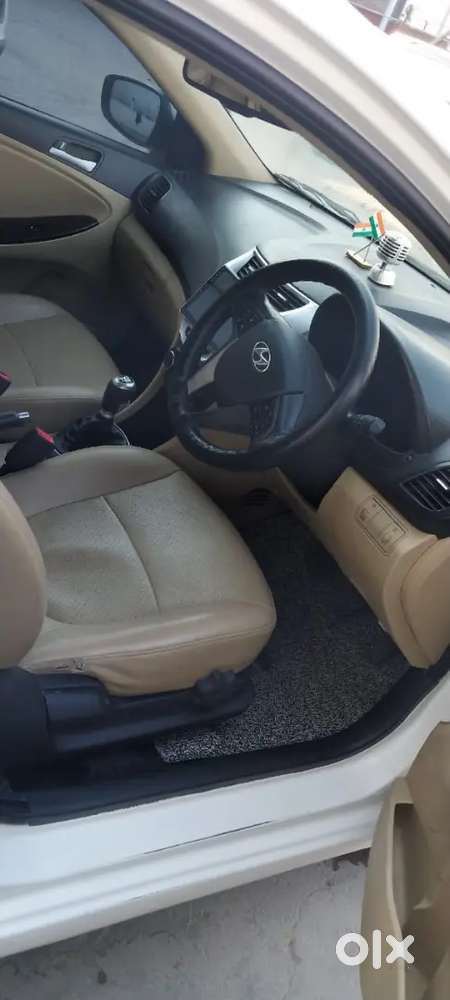 Hyundai Verna 2015 Petrol 85000 Km Driven