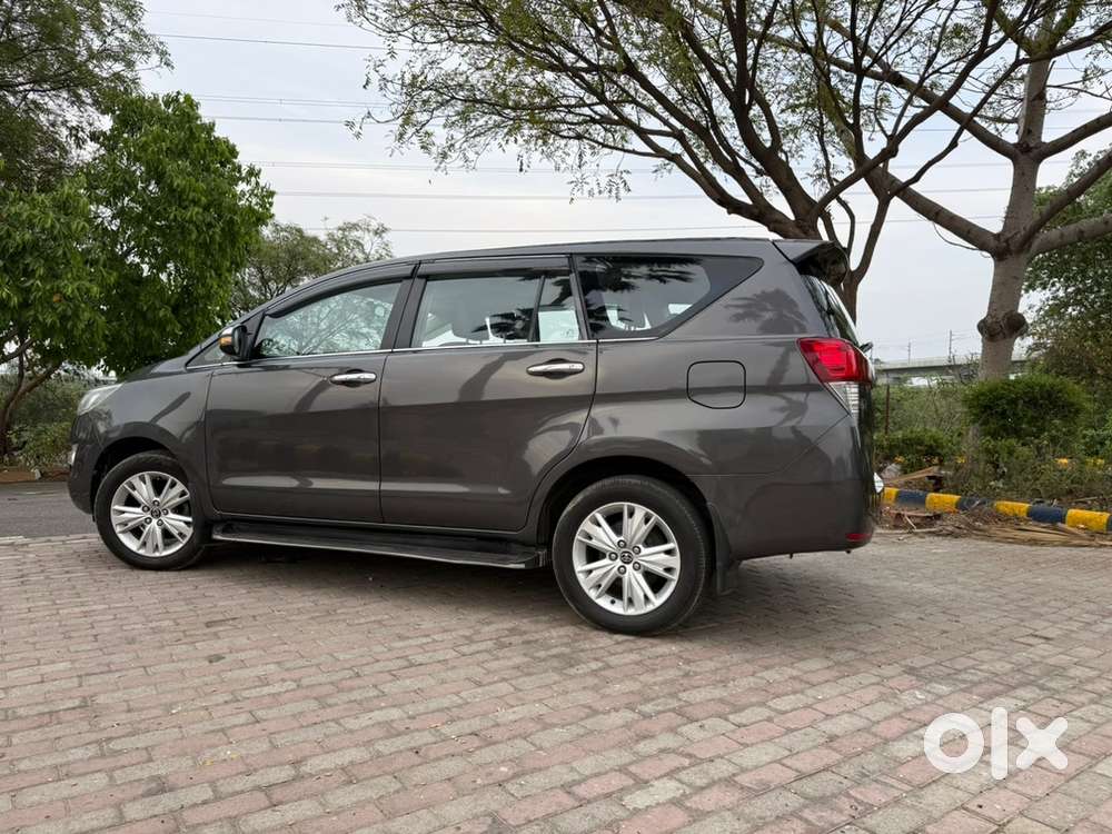 Toyota Innova Crysta 2018 Diesel Well Maintained