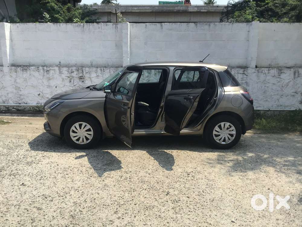 Maruti Suzuki Swift Vxi Optional, 2025, Petrol