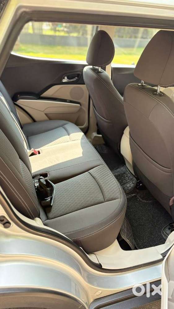 Mahindra Xuv300 W8 Option, 2019, Petrol