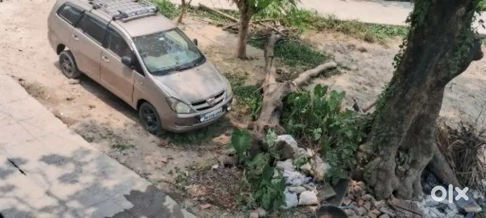 Toyota Innova Petrol 2005