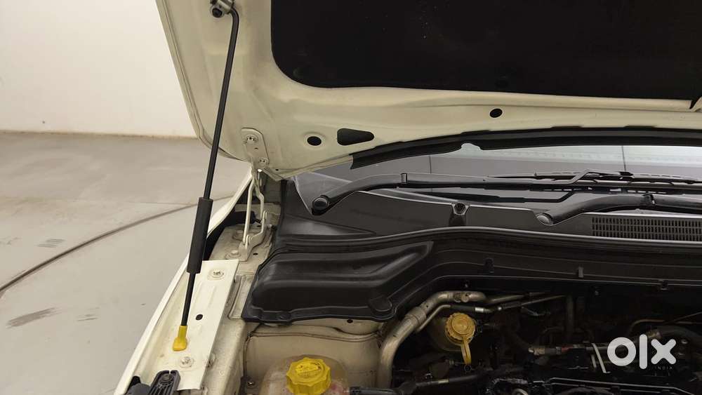 Mahindra Xuv300 W8 (o) 1.5 Diesel Amt, 2020, Diesel