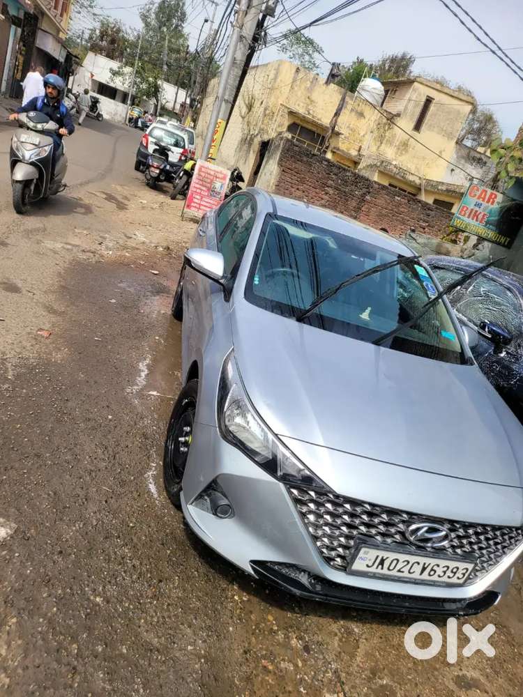 Hundai Verna 1.5 Mpi Mt S+