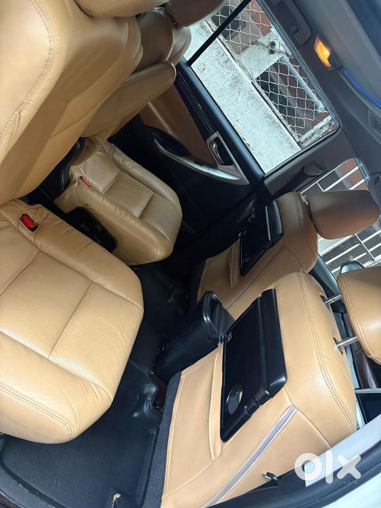 Toyota Innova Crysta 2.4 V 7 Str, 2016, Diesel