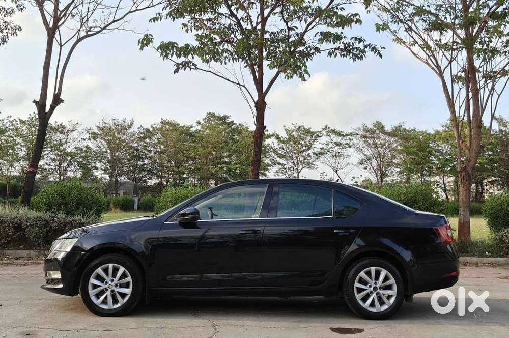 Skoda Octavia [2014-2017] 2.0 L&k Tdi At, 2017, Diesel