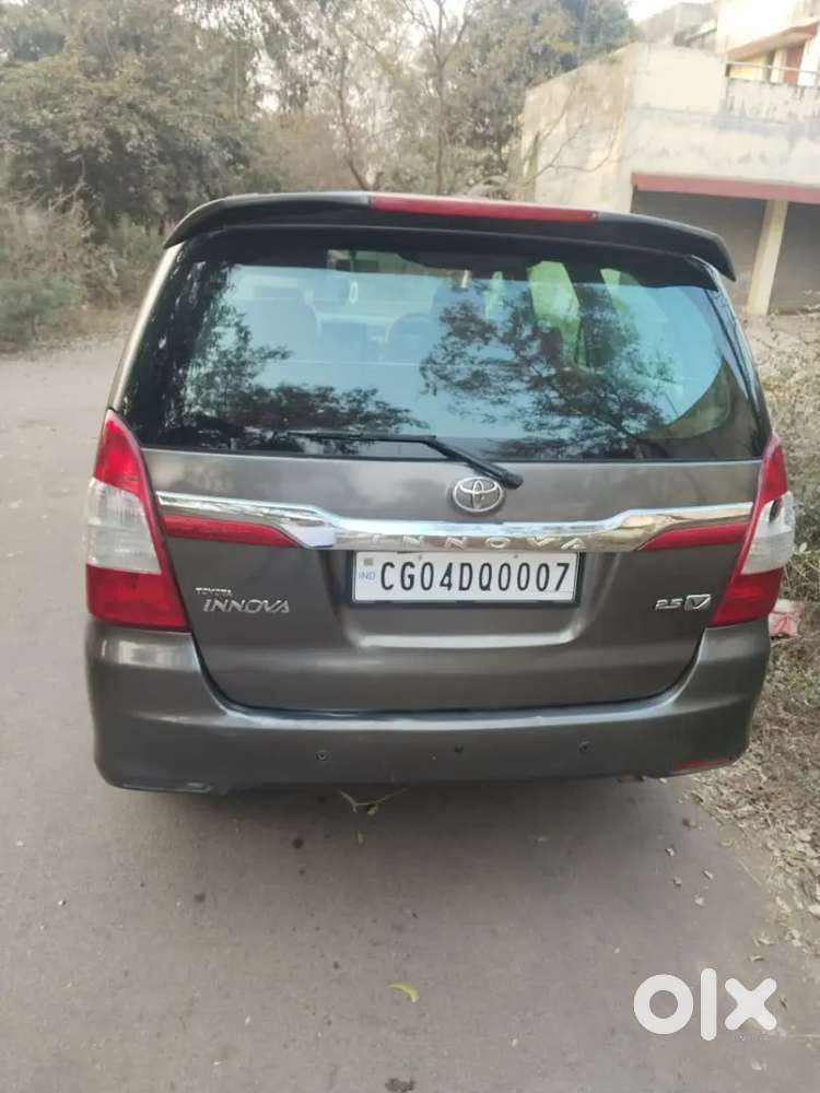 Toyota Innova 2.5 V 2010