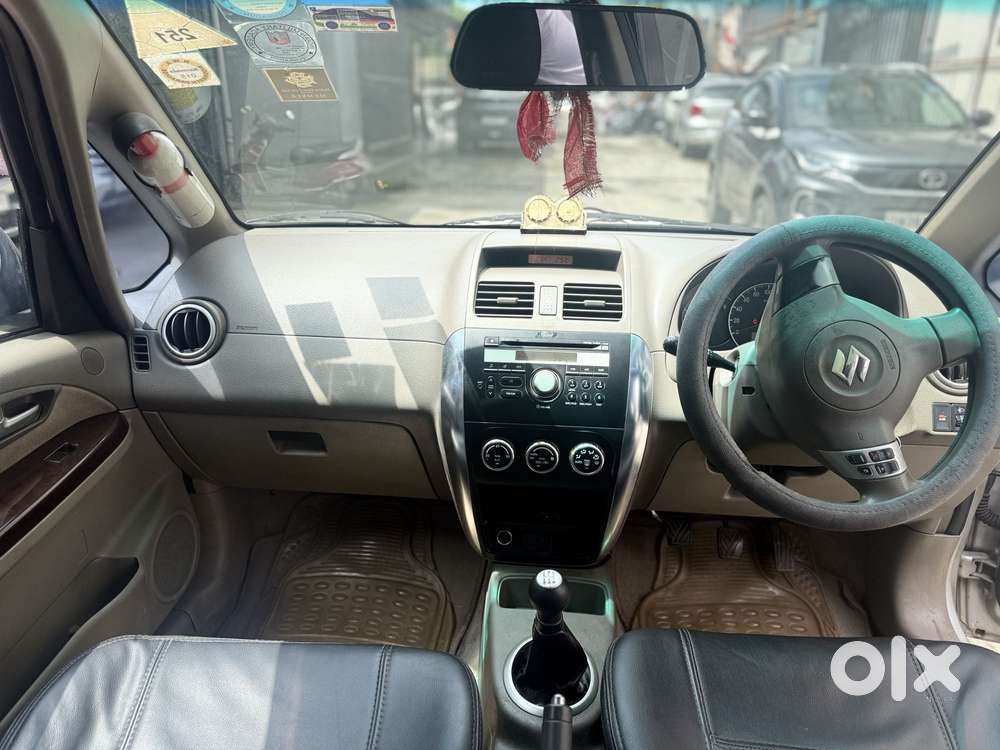 Maruti Suzuki Sx4 Zxi Mt Bsiv Leather, 2010, Petrol