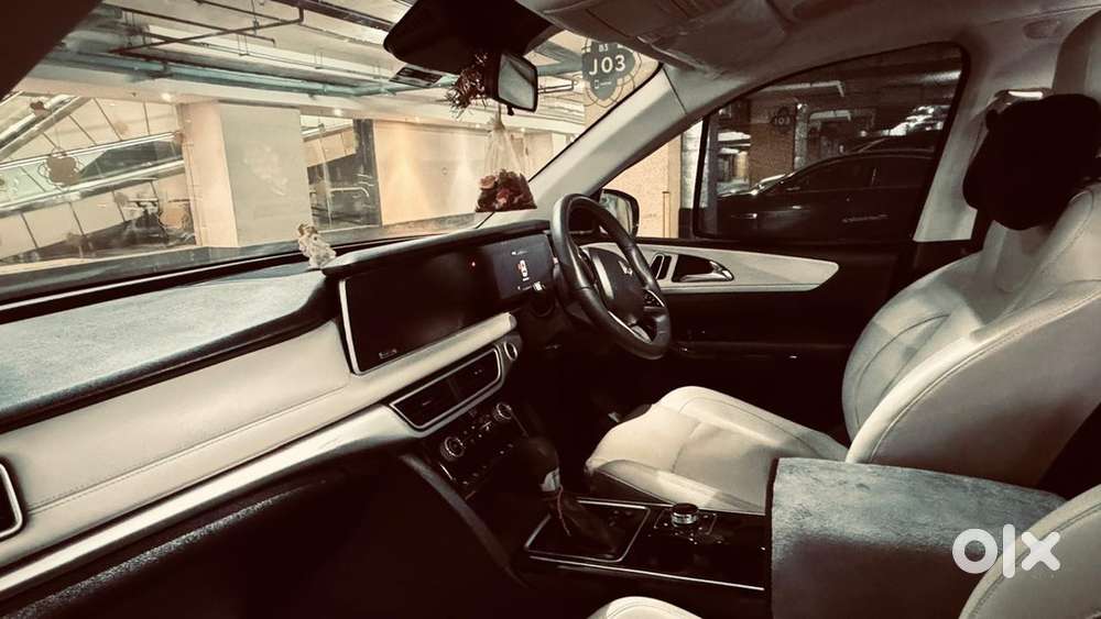 Mahindra Xuv700 Petrol 2023