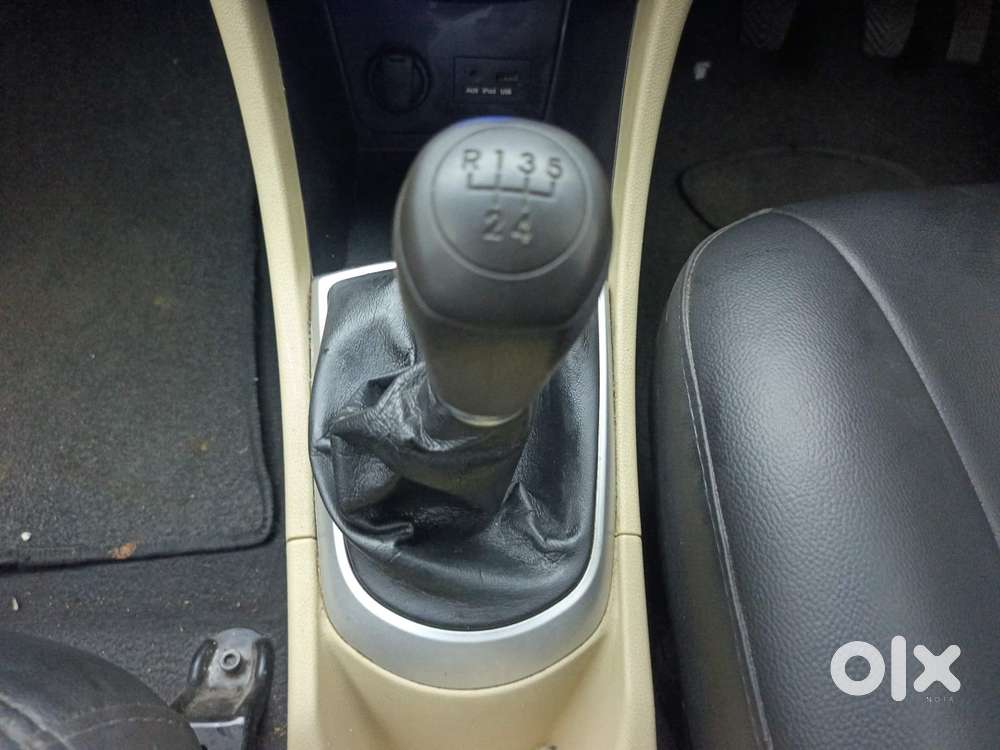 Hyundai Verna Fluidic 1.6 Vtvt Sx, 2013, Petrol