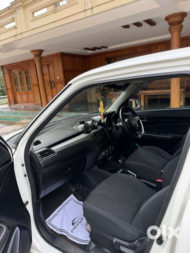 Maruti Suzuki Swift Zxi, 2022, Petrol
