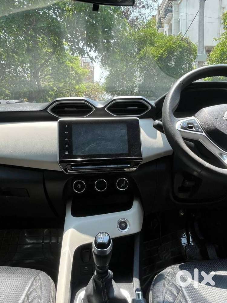 Nissan Magnite 1.0 Xv, 2023, Petrol