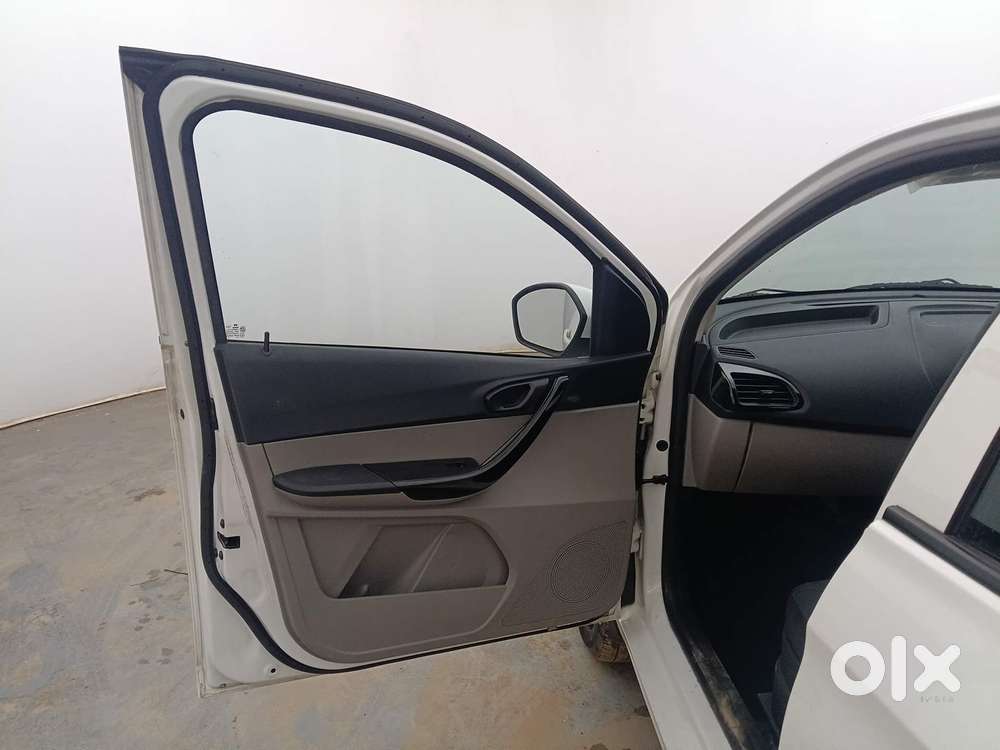 Tata Tiago 1.2 Revotron Xt, 2018, Petrol