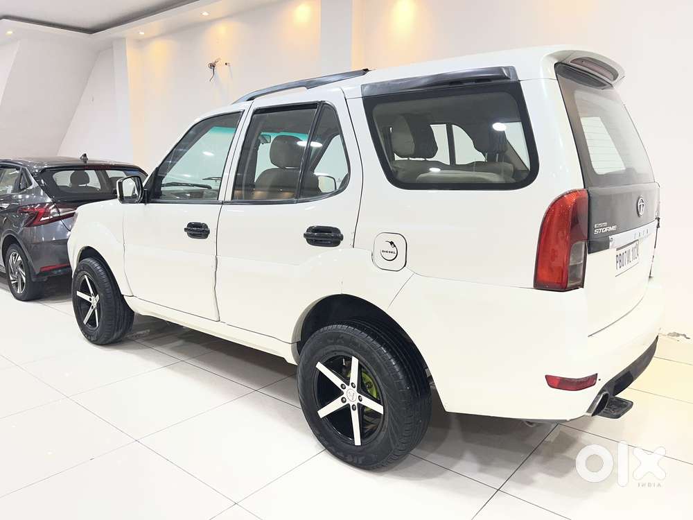 Tata Safari Storme Lx, 2013, Diesel