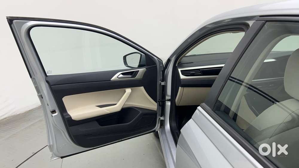 Volkswagen Virtus Highline Plus 1.0 Tsi At, 2022, Petrol