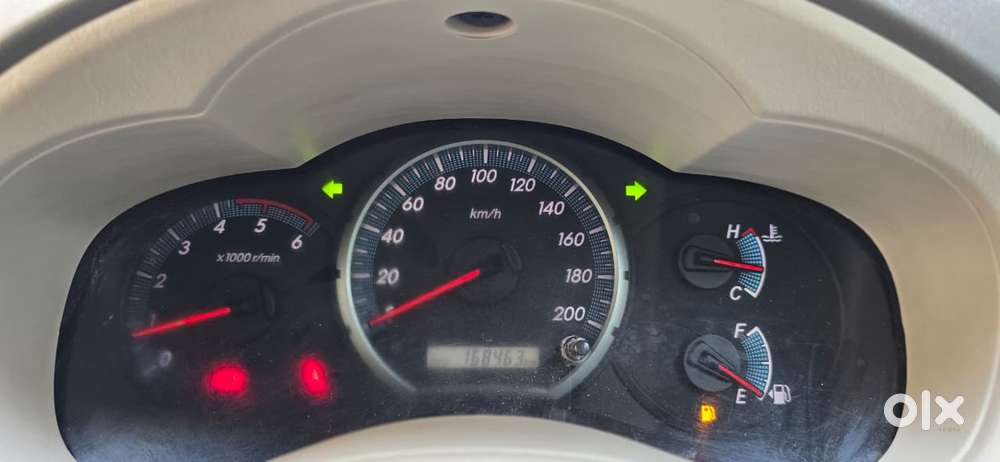 Toyota Innova 2.5 Vx (diesel) 8 Seater Bs Iv, 2014, Diesel