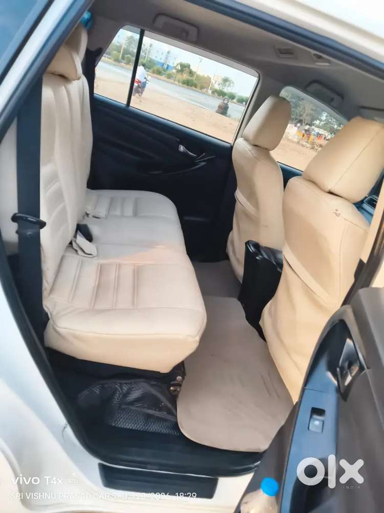 Toyota Innova Crysta 2.4 2017