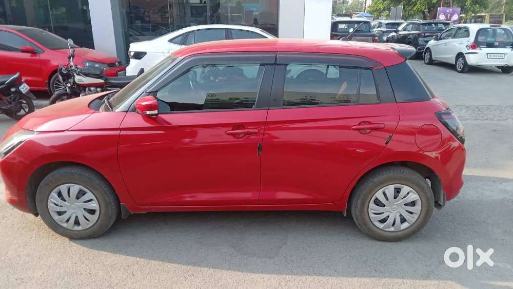 Maruti Suzuki New-gen Swift Vxi, 2024, Petrol