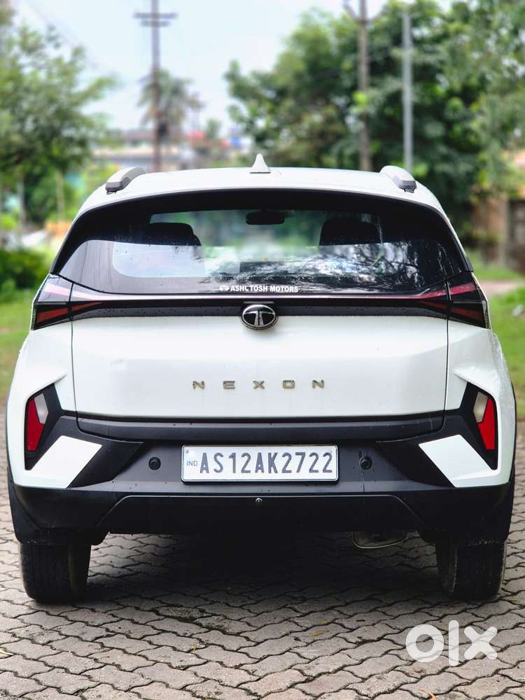 Tata Nexon Smart Plus1.2 Revotron Petrol 5 Mt, 2024