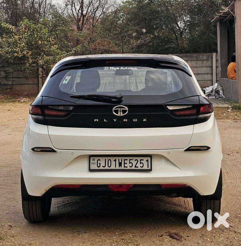 Tata Altroz Xz Plus (s), 2022, Petrol