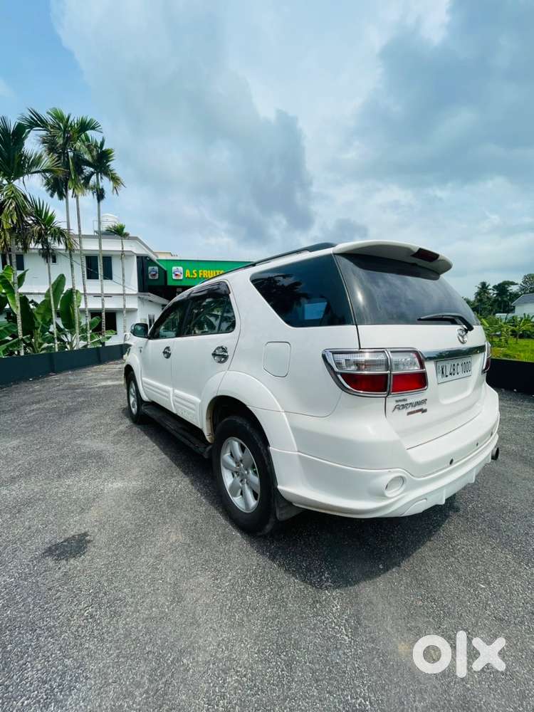 Toyota Fortuner 2011 Diesel 199999 Km Driven