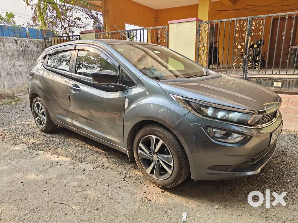 Altroz Diesel Xz Grey, Top End, 2023 Regd, Showroom Track,